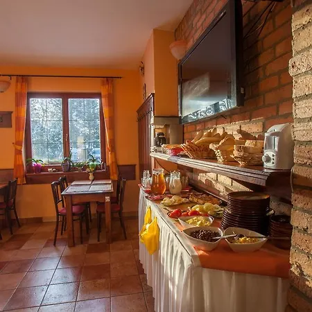 Motyl Πανσιόν 3*